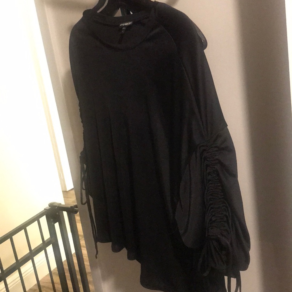 Express top - Picture 2 of 2